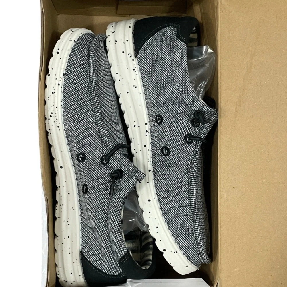 Men’s Gray Canvas Lace Up Casual Shoes Machine Washable Size 7 New in Box